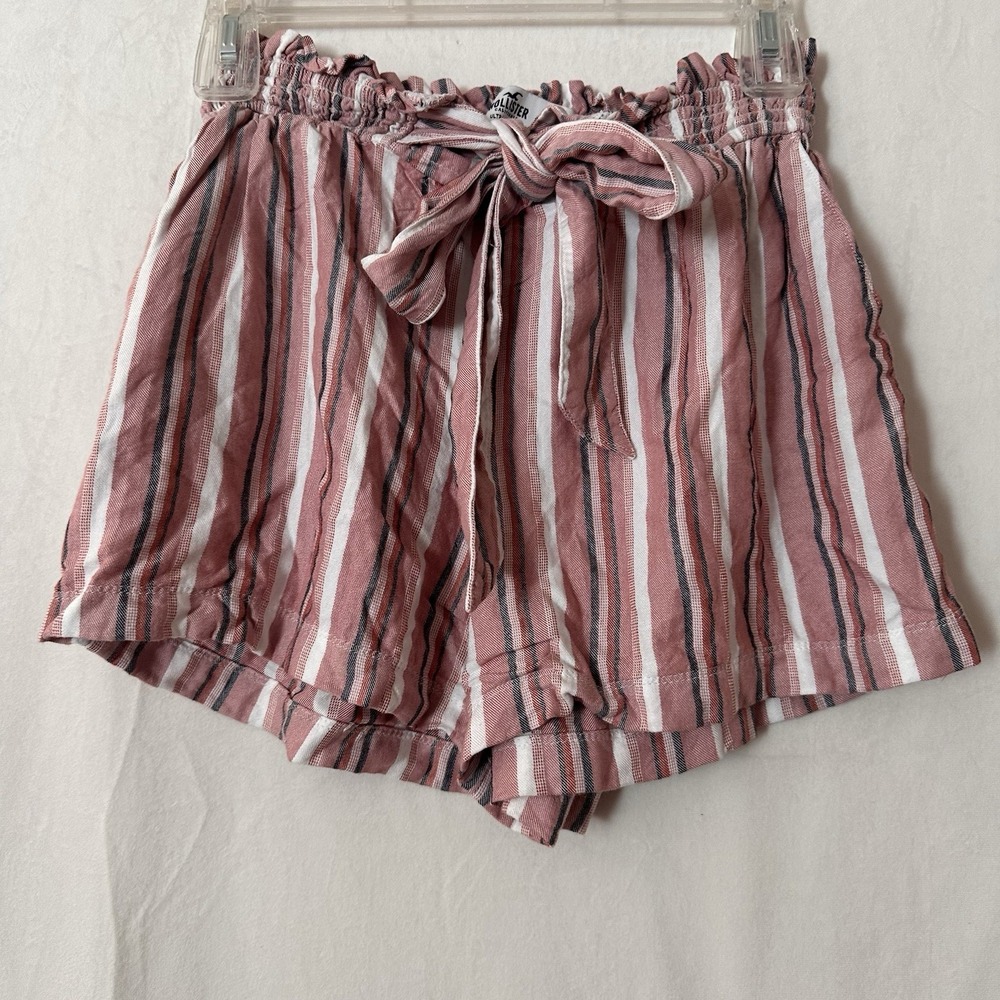 Hollister Women's Pink Striped Paper bag Ultra High Rise Mom Shorts Size Small